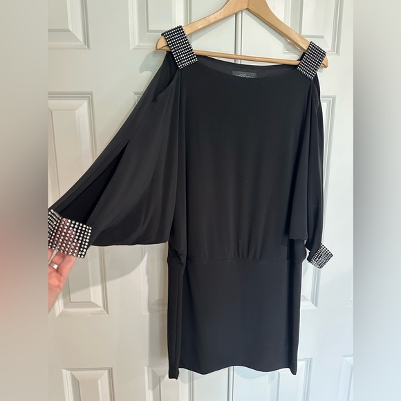 Betsy & Adam Dresses & Skirts - Betsy & Adam Black Batwing Sleeve Mini Dress